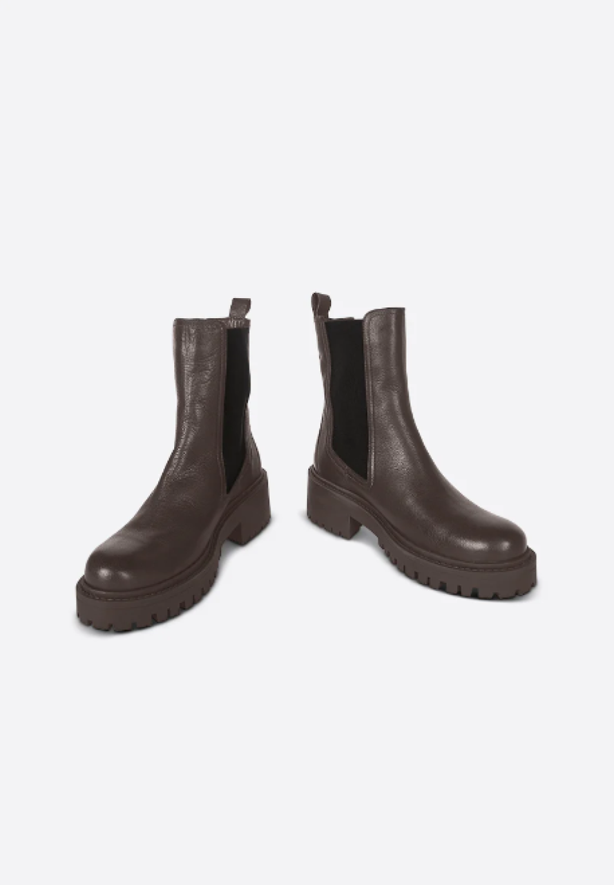 Intentionally Blank Storm Fur - Lined Chelsea Boot - Chocolate